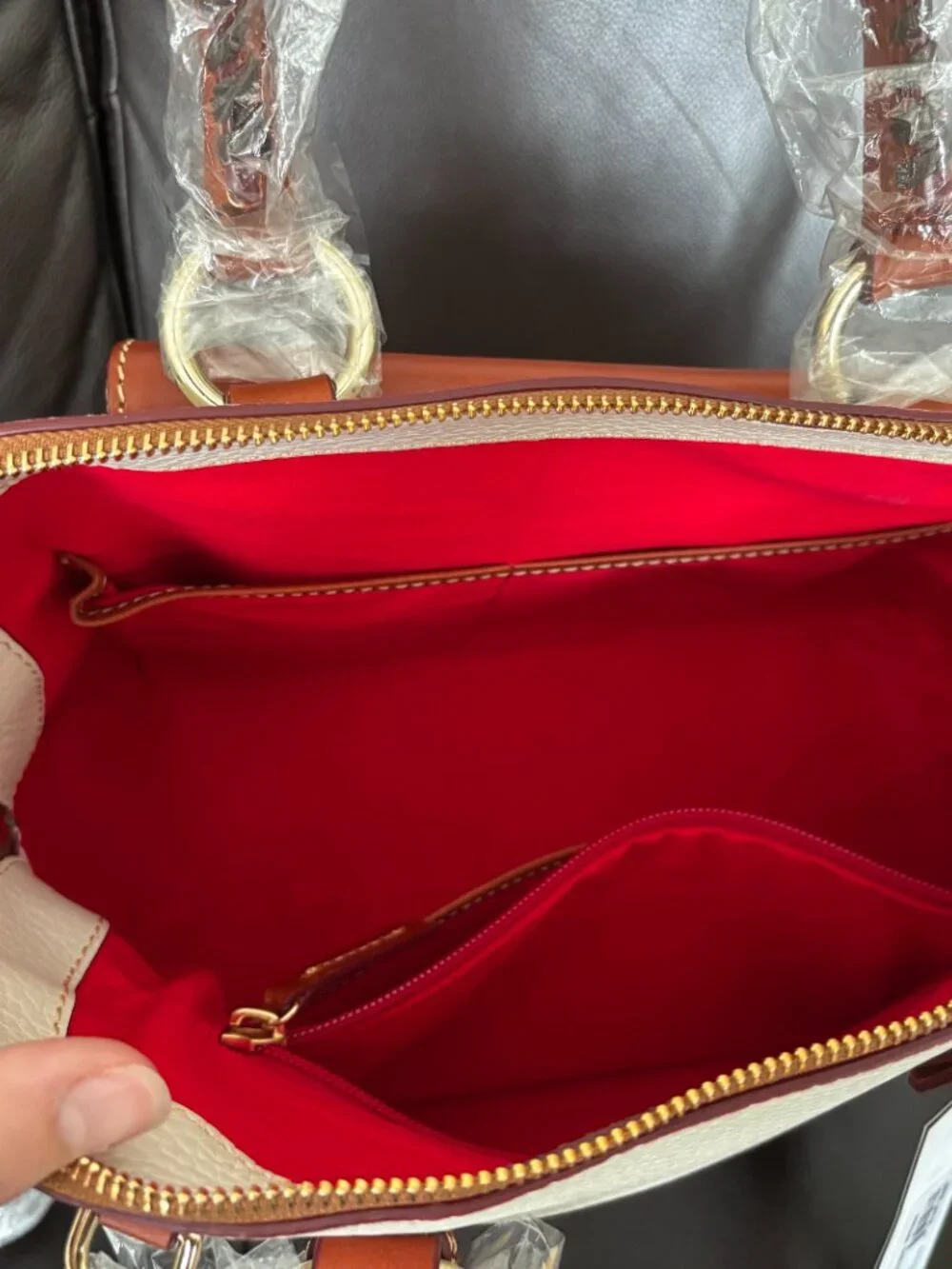 NWT Dooney & Bourke Aubrey in Bone, incl pouch, strap, registration, dust bag